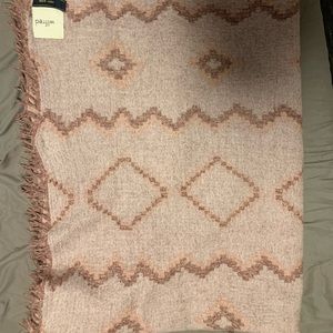 Aritzia Scarf - Large